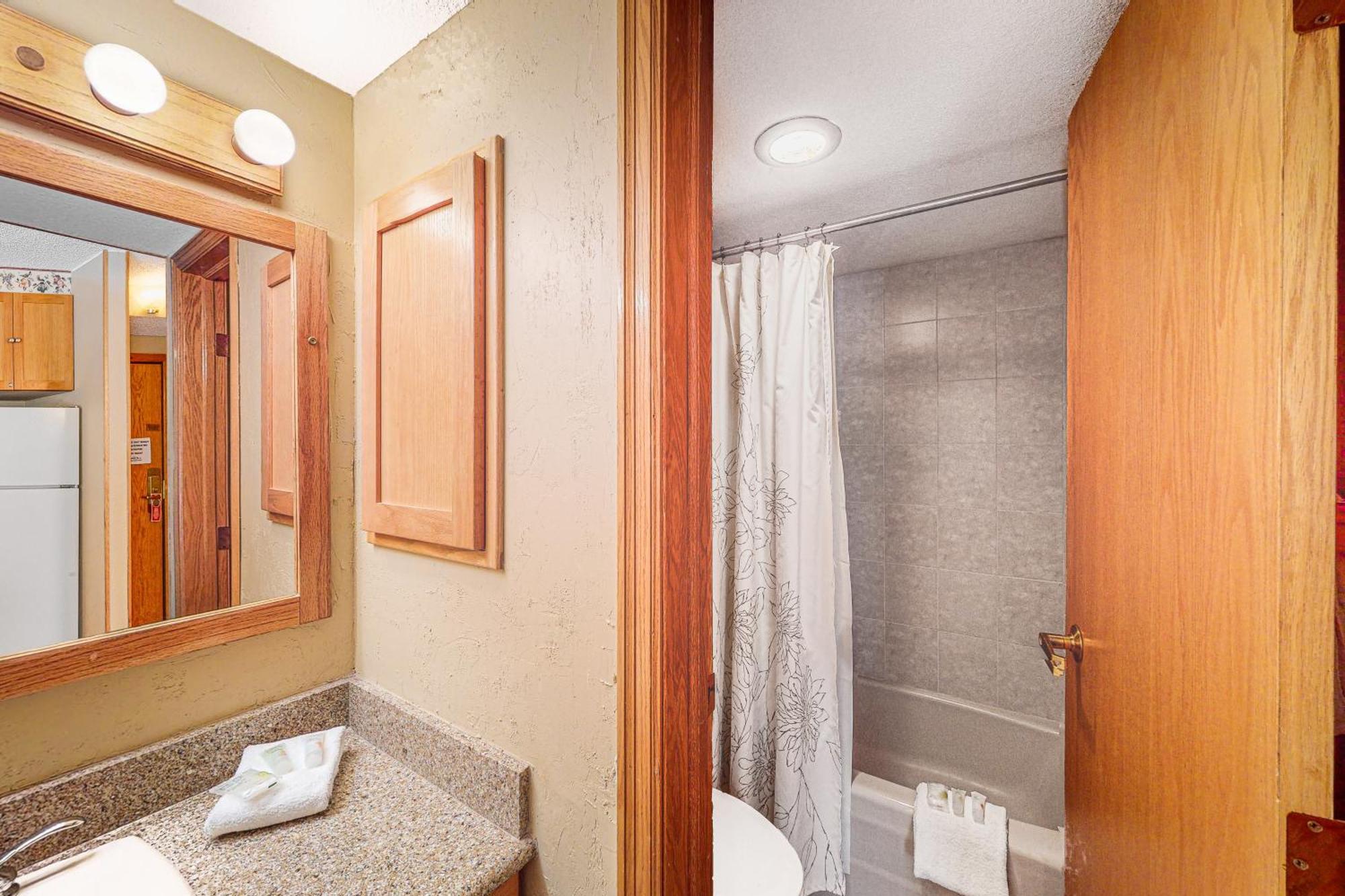 Iron Horse Apartment *